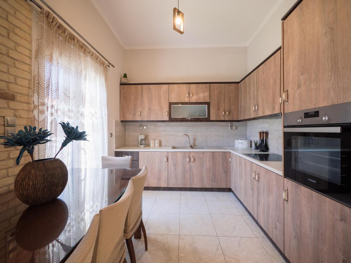 Kellys Cozy One Bedroom House Next To The Beach Ikonomianika Ngoại thất bức ảnh